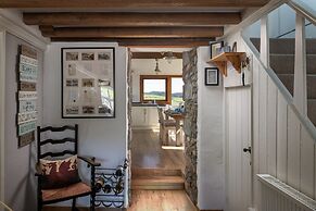 Coastal Retreat on Wales Path With Sea Views