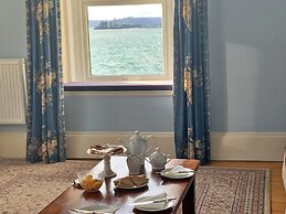 Apartment in Beaumaris With Sea Views