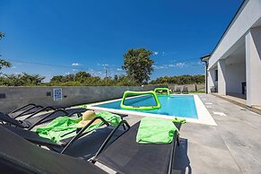 Villa With Private Illuminated Pool