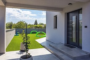 Villa With Private Illuminated Pool