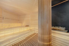 Holiday Studio With Access to Pool and Sauna