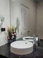 ToffyHome Hotel