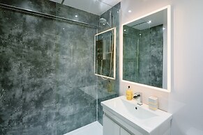 Apartment in Porthleven Near Harbour