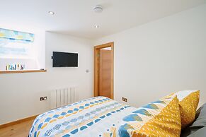 Apartment in Porthleven Near Harbour