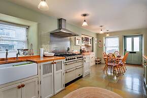 Peaceful Holiday Home for 6 Guests
