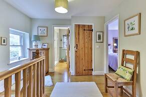 Peaceful Holiday Home for 6 Guests