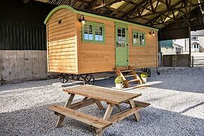 Shepherd's Hut in Devon by Scenic Lake