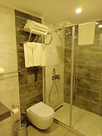 Ber Mai Inci Hotel