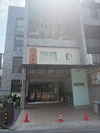 Shizuka House