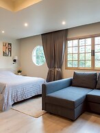 Shizuka House