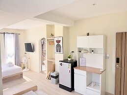 Shizuka House