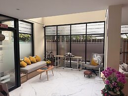 Shizuka House