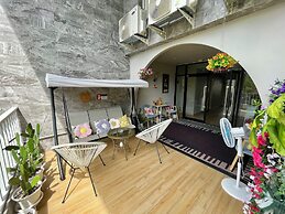 Shizuka House