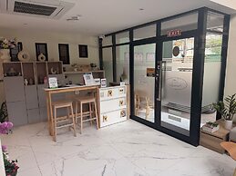 Shizuka House