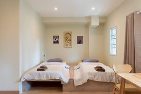 Shizuka House