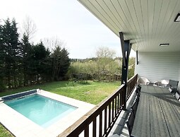 Holiday Home in Heure With Pool & Sauna