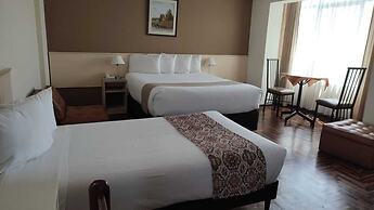 HOTEL PREMIER