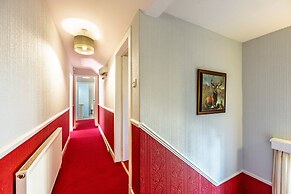 5 Bedroom Holiday Home in Cornhill, No Deposit