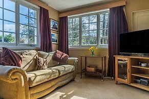 5 Bedroom Holiday Home in Cornhill, No Deposit