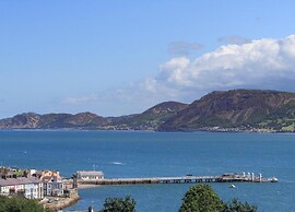 Apartment in Beaumaris Near the Coastline