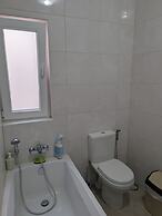 Room-private Cosy Room in a Modern Subur