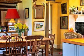 Holiday Home in Bruton With Private Lakes