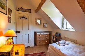 Holiday Home in Bruton With Private Lakes