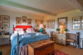 Holiday Home in Bruton With Private Lakes