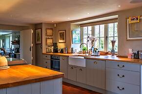 Holiday Home in Bruton With Private Lakes