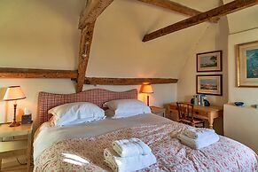 Holiday Home in Bruton With Private Lakes