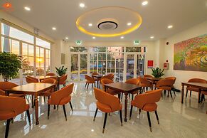Hoàng Hôn Hotel
