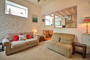Cottage in Cornwall Near Golden Beaches