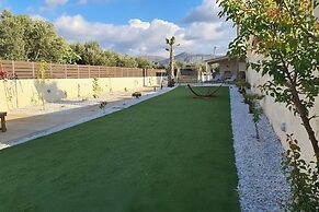 Zoi's SeaView House