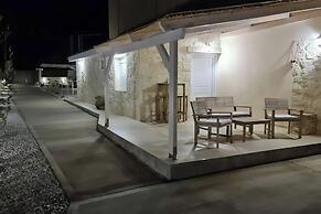 Zoi's SeaView House