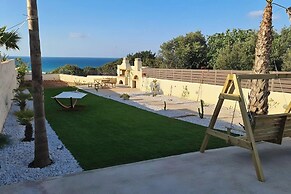 Zoi's SeaView House