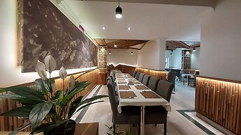 Hotel Acacia