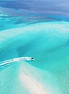ARIA Beach Ukulhas
