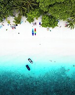ARIA Beach Ukulhas