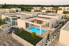 Taria Resort