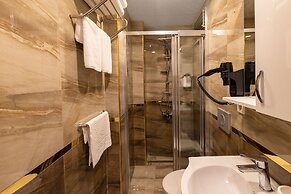 Quinnova Hotel