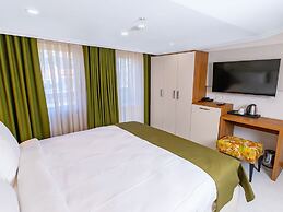 Quinnova Hotel
