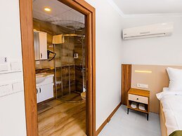 Quinnova Hotel