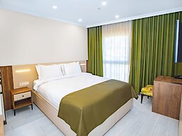 Quinnova Hotel