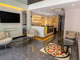 Quinnova Hotel