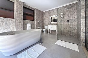Escapade Lux Guesthouse