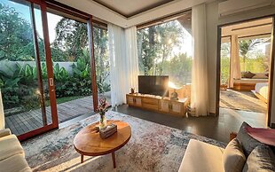 Villa Suarga Des Anicca