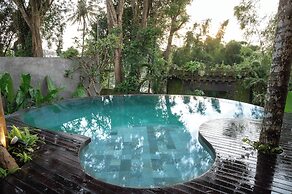 Villa Suarga Des Anicca