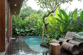 Villa Suarga Des Anicca