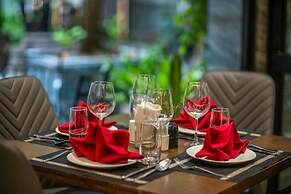 GrandView Hotel & Residence