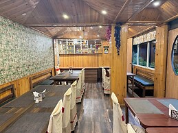 The Kaizer Valley Hotel